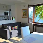 The Palm With Garden شقة