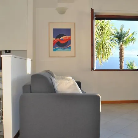 The Palm With Garden شقة
